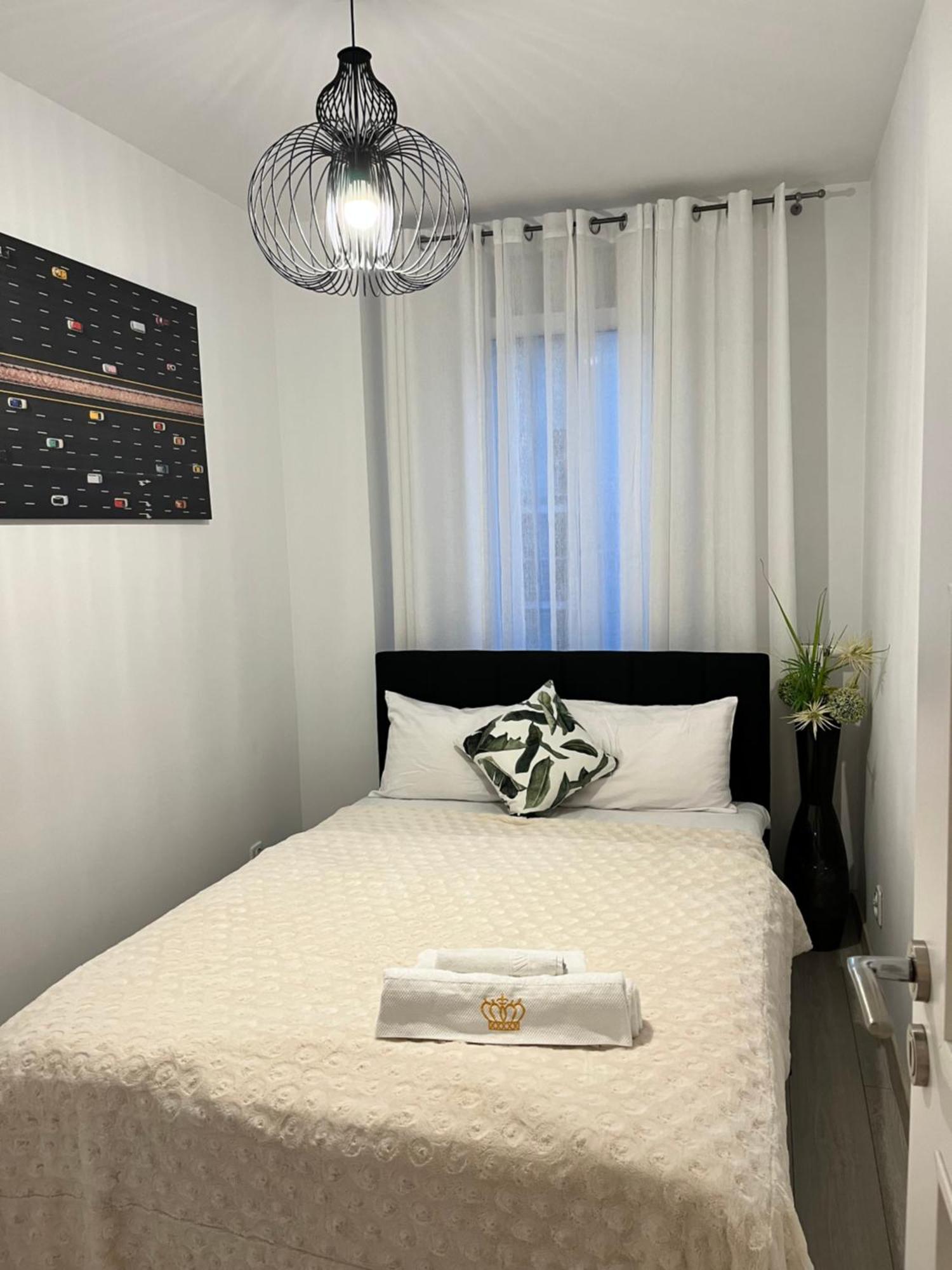 Family House By The River Odra -Panoramic Terrace - 3Room Apartment With 2 Separate Bedrooms And 2 Balconies By Wroapart-Pl- Perfect For Family & Business Stays Breslavia Esterno foto
