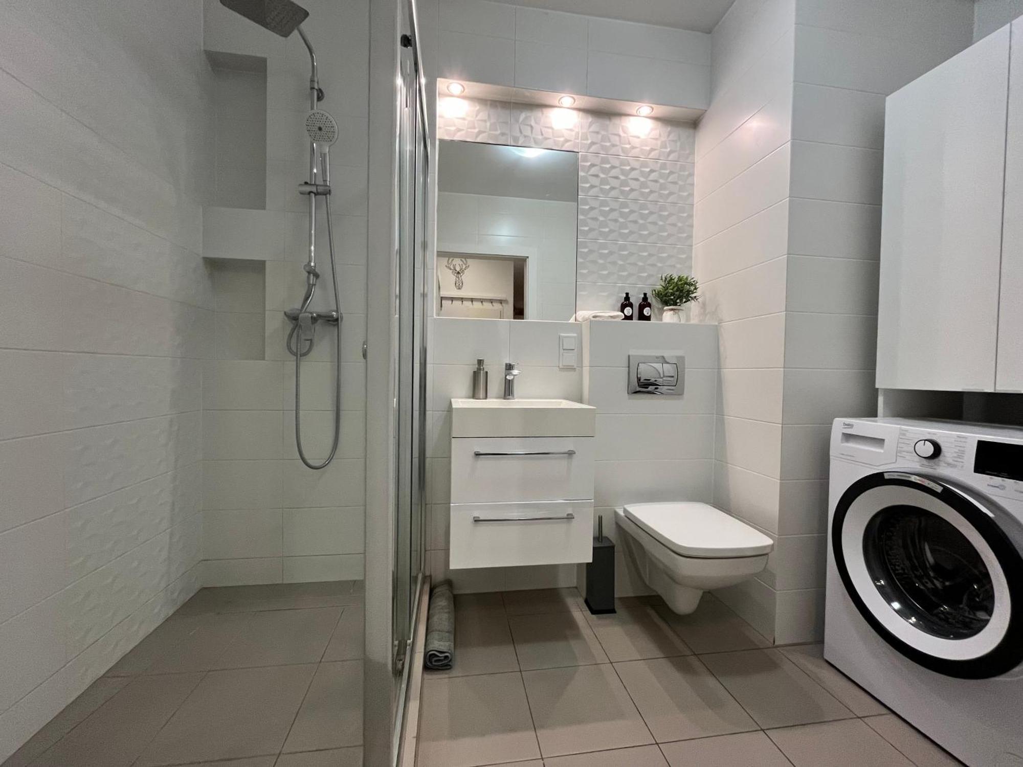 Family House By The River Odra -Panoramic Terrace - 3Room Apartment With 2 Separate Bedrooms And 2 Balconies By Wroapart-Pl- Perfect For Family & Business Stays Breslavia Esterno foto