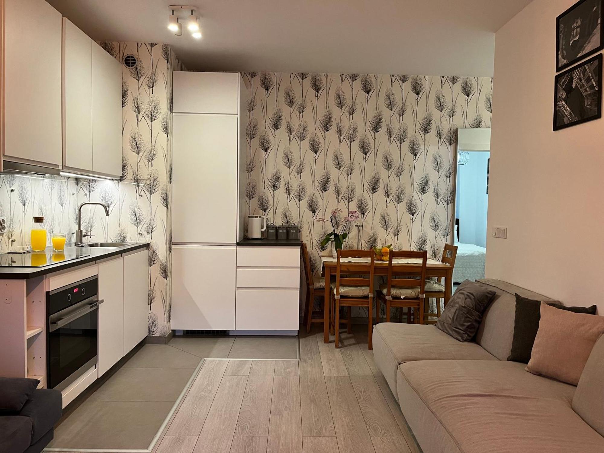 Family House By The River Odra -Panoramic Terrace - 3Room Apartment With 2 Separate Bedrooms And 2 Balconies By Wroapart-Pl- Perfect For Family & Business Stays Breslavia Esterno foto