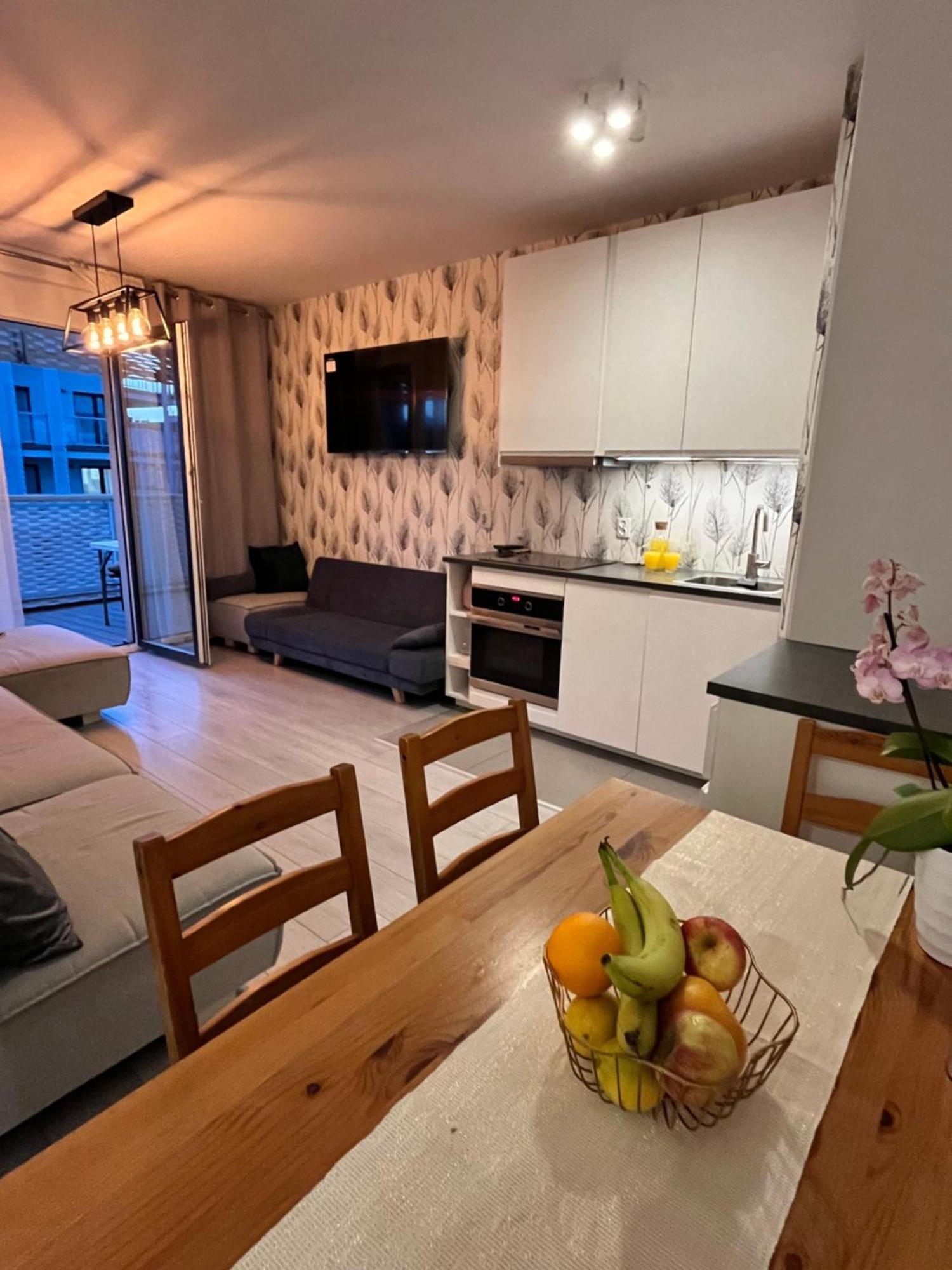 Family House By The River Odra -Panoramic Terrace - 3Room Apartment With 2 Separate Bedrooms And 2 Balconies By Wroapart-Pl- Perfect For Family & Business Stays Breslavia Esterno foto