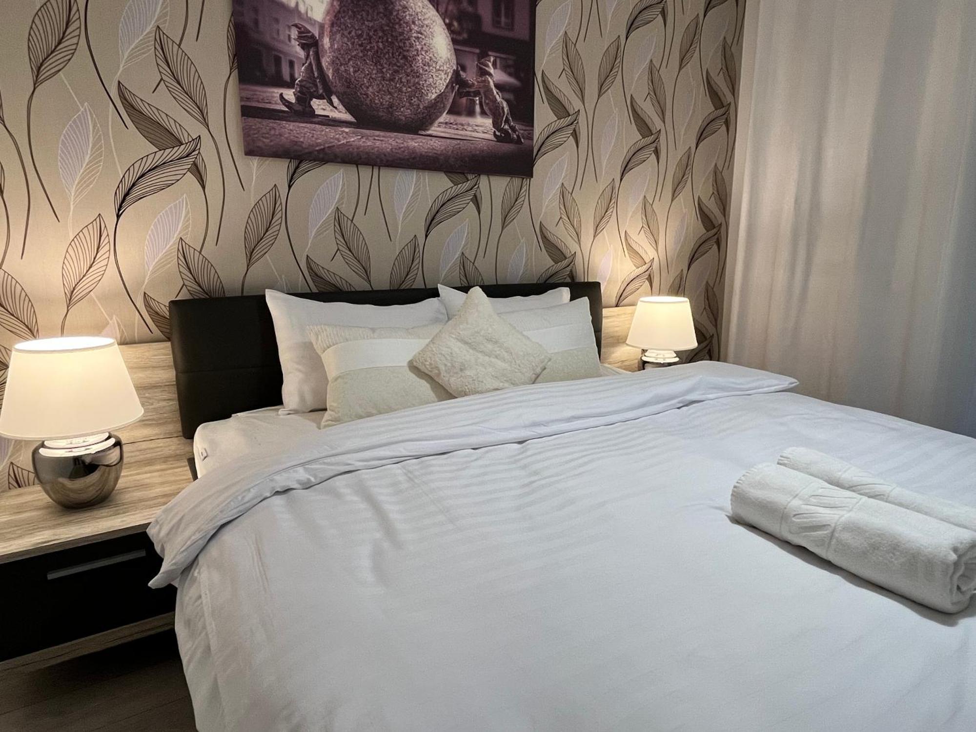 Family House By The River Odra -Panoramic Terrace - 3Room Apartment With 2 Separate Bedrooms And 2 Balconies By Wroapart-Pl- Perfect For Family & Business Stays Breslavia Esterno foto
