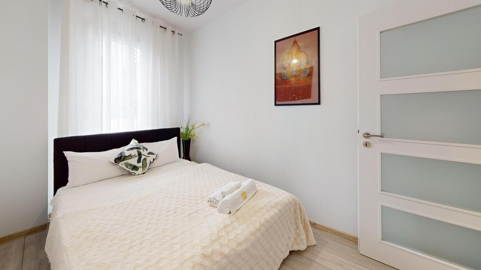 Family House By The River Odra -Panoramic Terrace - 3Room Apartment With 2 Separate Bedrooms And 2 Balconies By Wroapart-Pl- Perfect For Family & Business Stays Breslavia Esterno foto